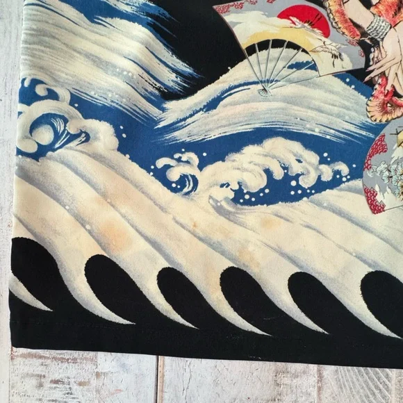 Men’s 7 Diamonds Hawaiian Button-Down - Picture 5 of 8